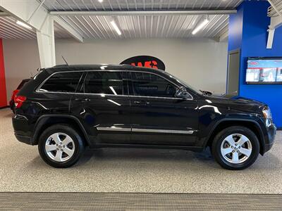 2012 Jeep Grand Cherokee Laredo   - Photo 8 - Grand Rapids, MI 49504