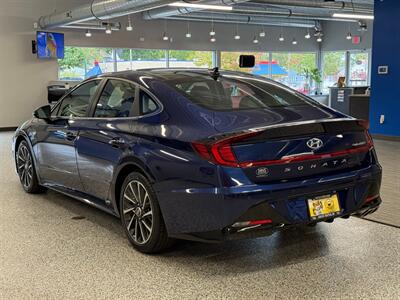 2022 Hyundai SONATA Limited   - Photo 6 - Grand Rapids, MI 49504