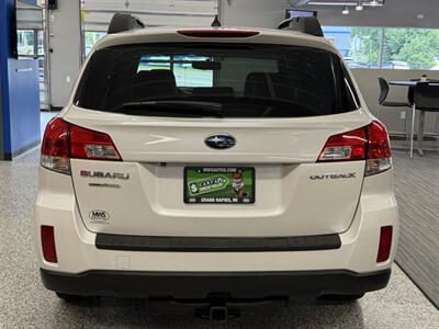 2013 Subaru Outback 2.5i Limited   - Photo 6 - Grand Rapids, MI 49504