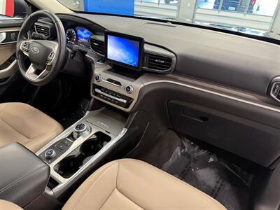 2022 Ford Explorer XLT   - Photo 10 - Grand Rapids, MI 49504