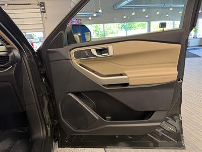 2022 Ford Explorer XLT   - Photo 11 - Grand Rapids, MI 49504