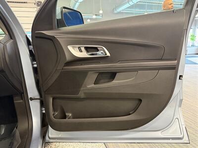 2015 Chevrolet Equinox LT   - Photo 16 - Grand Rapids, MI 49504