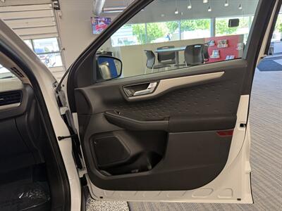 2020 Ford Escape SE - Photo 9 - Grand Rapids, MI 49504