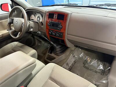 2005 Dodge Dakota SLT   - Photo 12 - Grand Rapids, MI 49504