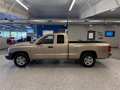 2005 Dodge Dakota SLT   - Photo 6 - Grand Rapids, MI 49504