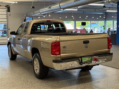 2005 Dodge Dakota SLT   - Photo 7 - Grand Rapids, MI 49504