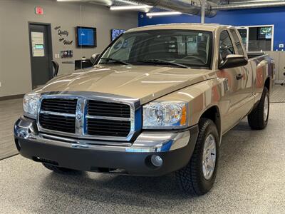 2005 Dodge Dakota SLT   - Photo 5 - Grand Rapids, MI 49504