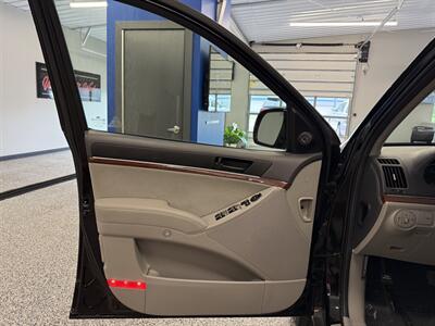 2011 Hyundai Veracruz GLS - Photo 9 - Grand Rapids, MI 49504