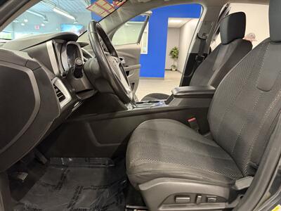 2017 Chevrolet Equinox LT - Photo 15 - Grand Rapids, MI 49504