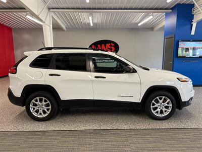 2016 Jeep Cherokee Sport   - Photo 8 - Grand Rapids, MI 49504