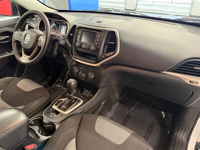 2016 Jeep Cherokee Sport   - Photo 11 - Grand Rapids, MI 49504