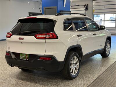 2016 Jeep Cherokee Sport   - Photo 7 - Grand Rapids, MI 49504