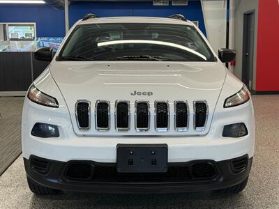 2016 Jeep Cherokee Sport   - Photo 2 - Grand Rapids, MI 49504