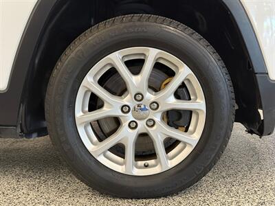 2016 Jeep Cherokee Sport   - Photo 9 - Grand Rapids, MI 49504