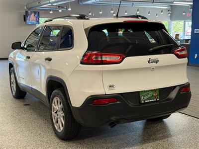 2016 Jeep Cherokee Sport   - Photo 5 - Grand Rapids, MI 49504
