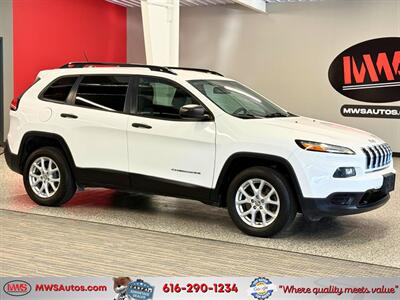 2016 Jeep Cherokee Sport   - Photo 1 - Grand Rapids, MI 49504