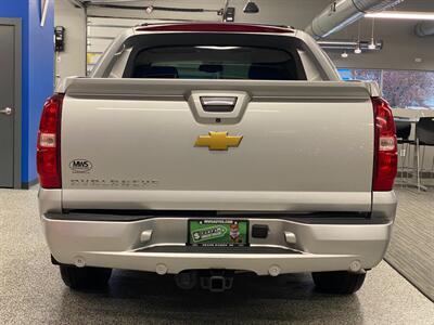 2012 Chevrolet Avalanche LTZ   - Photo 10 - Grand Rapids, MI 49504