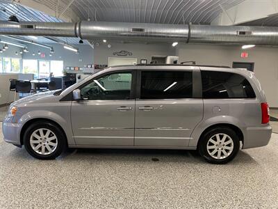 2013 Chrysler Town and Country Touring   - Photo 5 - Grand Rapids, MI 49504