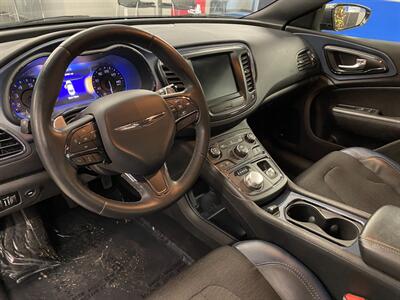 2015 Chrysler 200 S   - Photo 20 - Grand Rapids, MI 49504