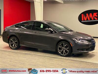 2015 Chrysler 200 S   - Photo 1 - Grand Rapids, MI 49504