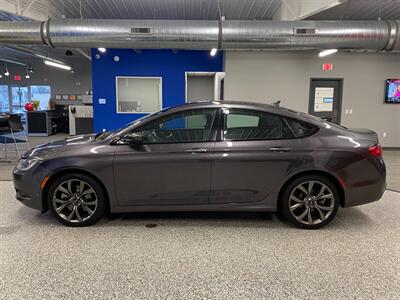 2015 Chrysler 200 S   - Photo 4 - Grand Rapids, MI 49504