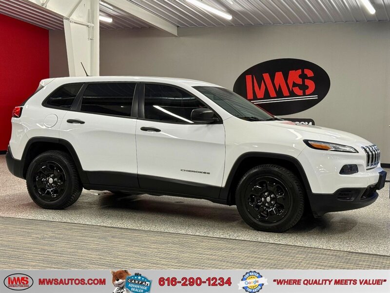 2014 Jeep Cherokee Sport   - Photo 1 - Grand Rapids, MI 49504