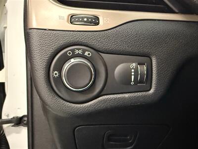 2014 Jeep Cherokee Sport   - Photo 22 - Grand Rapids, MI 49504