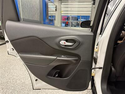 2014 Jeep Cherokee Sport   - Photo 19 - Grand Rapids, MI 49504