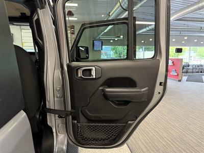 2018 Jeep Wrangler Unlimited Sport   - Photo 19 - Grand Rapids, MI 49504