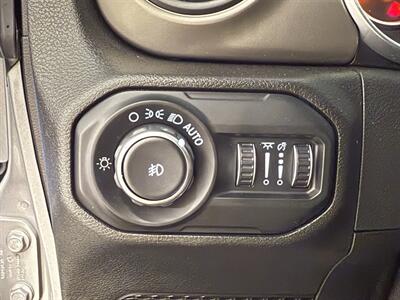 2018 Jeep Wrangler Unlimited Sport   - Photo 13 - Grand Rapids, MI 49504