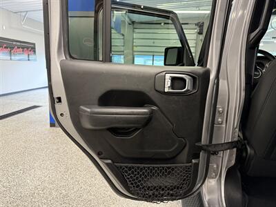 2018 Jeep Wrangler Unlimited Sport   - Photo 21 - Grand Rapids, MI 49504