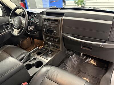 2011 Jeep Liberty Limited   - Photo 11 - Grand Rapids, MI 49504