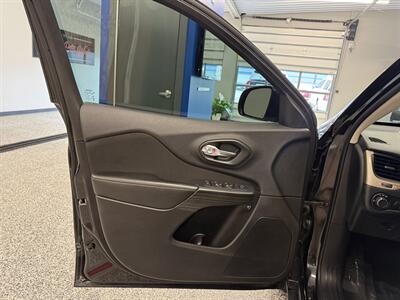 2015 Jeep Cherokee Sport - Photo 24 - Grand Rapids, MI 49504