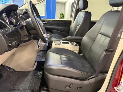 2014 Chrysler Town and Country Touring   - Photo 21 - Grand Rapids, MI 49504