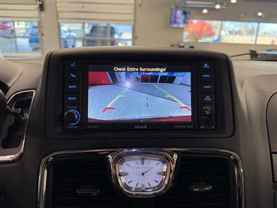 2014 Chrysler Town and Country Touring   - Photo 35 - Grand Rapids, MI 49504