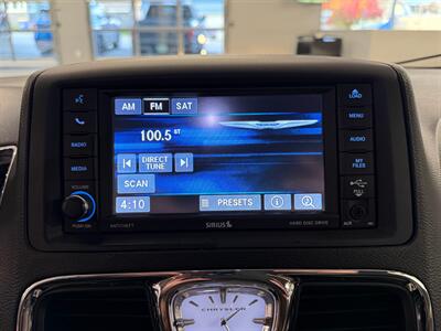2014 Chrysler Town and Country Touring   - Photo 30 - Grand Rapids, MI 49504