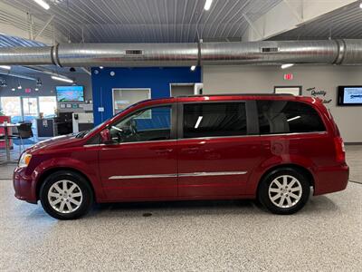 2014 Chrysler Town and Country Touring   - Photo 4 - Grand Rapids, MI 49504