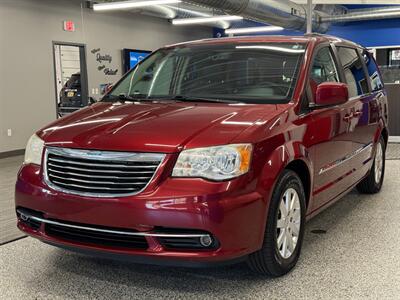 2014 Chrysler Town and Country Touring   - Photo 3 - Grand Rapids, MI 49504