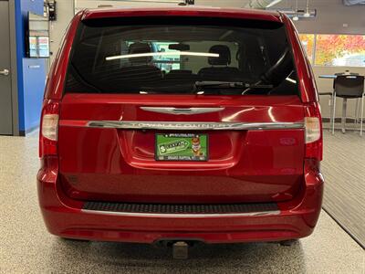 2014 Chrysler Town and Country Touring   - Photo 6 - Grand Rapids, MI 49504