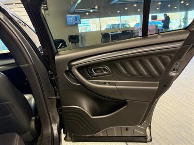 2015 Ford Taurus SHO   - Photo 22 - Grand Rapids, MI 49504