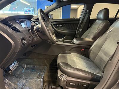 2015 Ford Taurus SHO   - Photo 44 - Grand Rapids, MI 49504