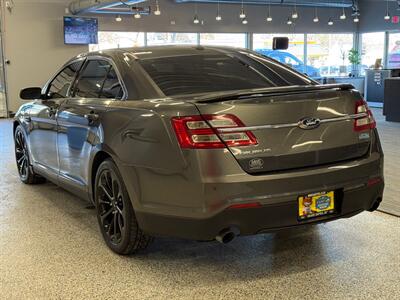 2015 Ford Taurus SHO   - Photo 5 - Grand Rapids, MI 49504