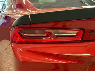 2018 Chevrolet Camaro LT   - Photo 18 - Grand Rapids, MI 49504