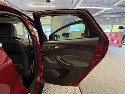 2013 Ford Focus Titanium - Photo 17 - Grand Rapids, MI 49504