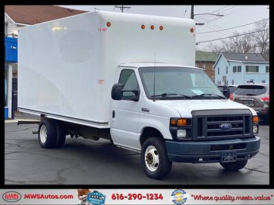 2016 Ford E-Series Chassis E-450 Super Duty 158 Cutaway DRW RWD   - Photo 1 - Grand Rapids, MI 49504