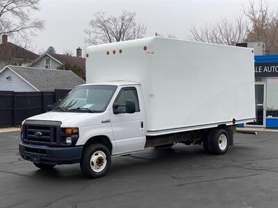 2016 Ford E-Series Chassis E-450 Super Duty 158 Cutaway DRW RWD   - Photo 2 - Grand Rapids, MI 49504