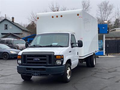 2016 Ford E-Series Chassis E-450 Super Duty 158 Cutaway DRW RWD   - Photo 3 - Grand Rapids, MI 49504