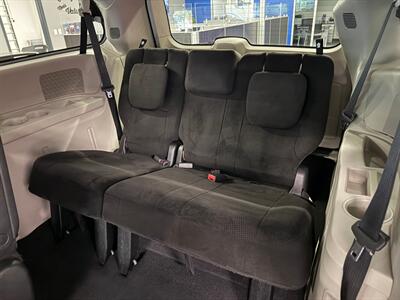 2013 Chrysler Town and Country Touring   - Photo 21 - Grand Rapids, MI 49504
