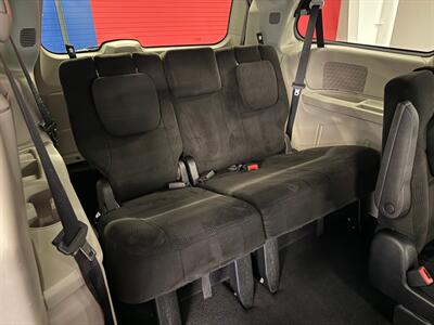 2013 Chrysler Town and Country Touring   - Photo 15 - Grand Rapids, MI 49504