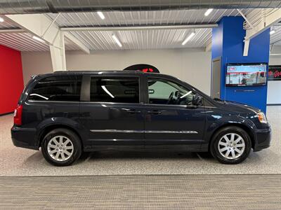 2013 Chrysler Town and Country Touring   - Photo 8 - Grand Rapids, MI 49504